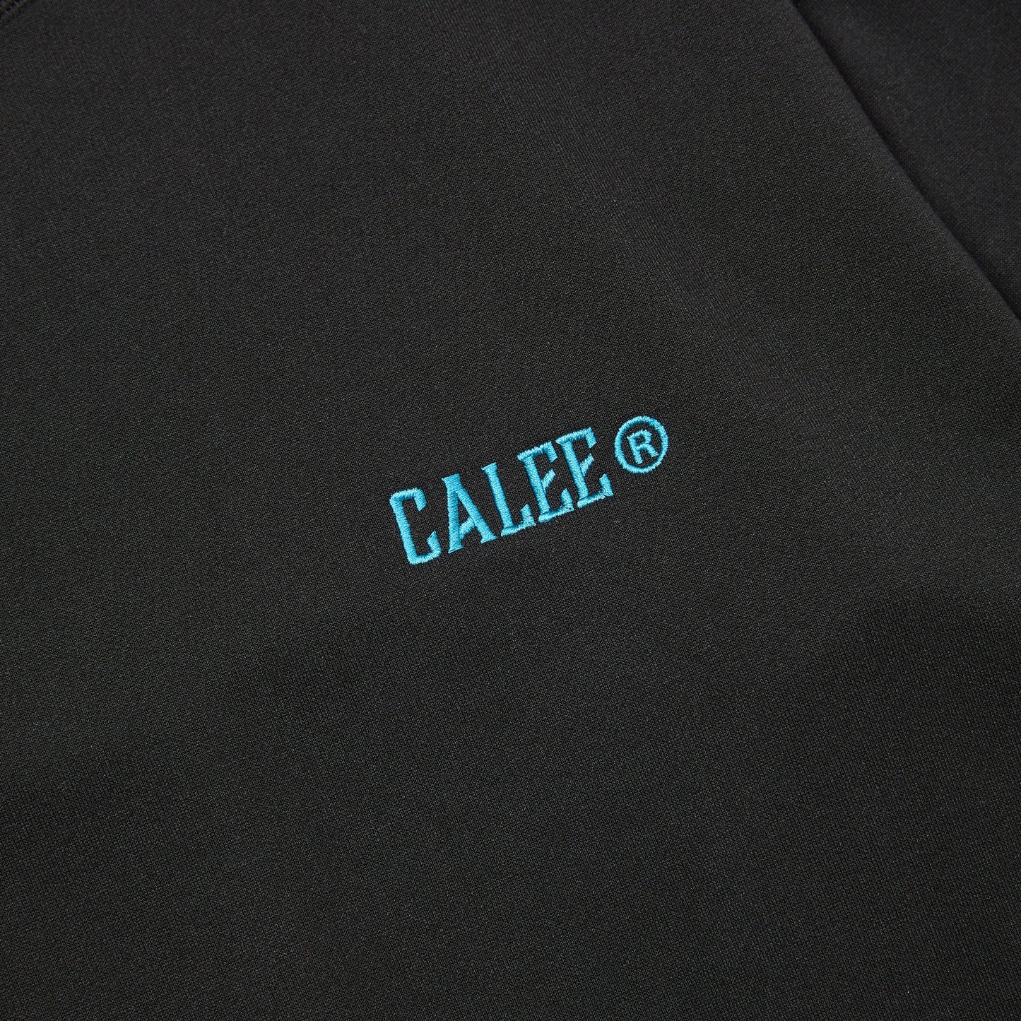 AEROKNOT® CALEE NATINAL LOGO DROP L/S TEE